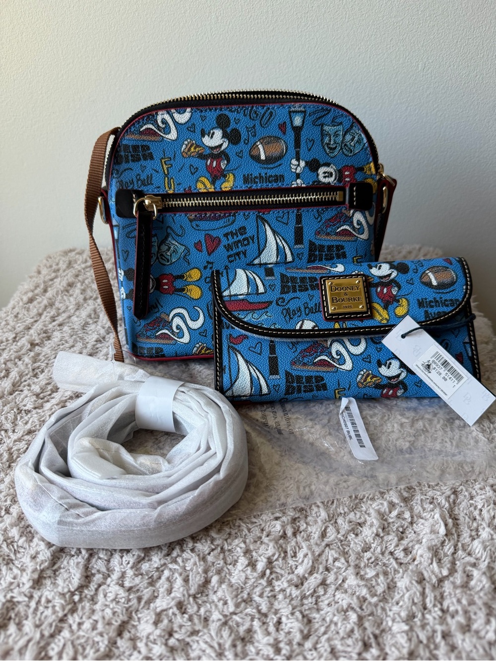NWT Disney Dooney & Bourke Chicago bag and wallet